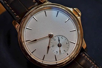 太原百达翡丽表进水维修